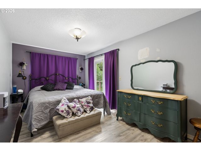 24382 S ELWOOD Rd, Colton, OR 97017