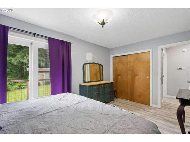 24382 S ELWOOD Rd, Colton, OR 97017