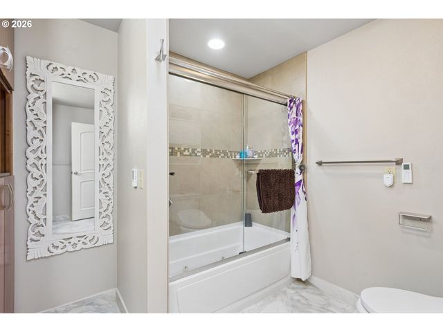 24382 S ELWOOD Rd, Colton, OR 97017