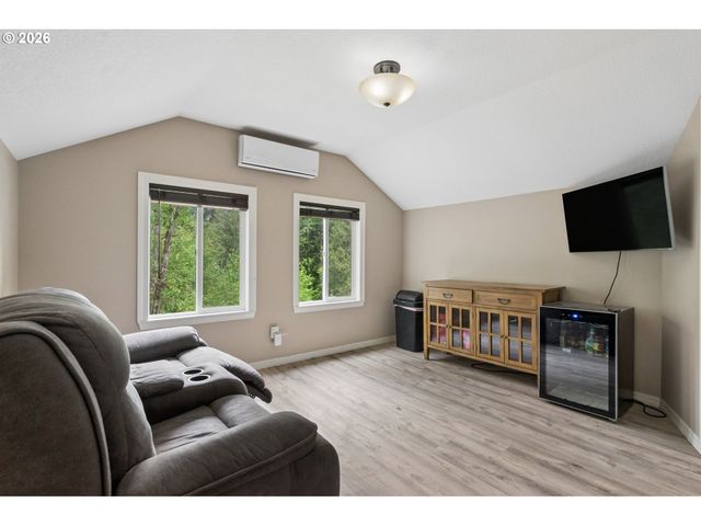 24382 S ELWOOD Rd, Colton, OR 97017