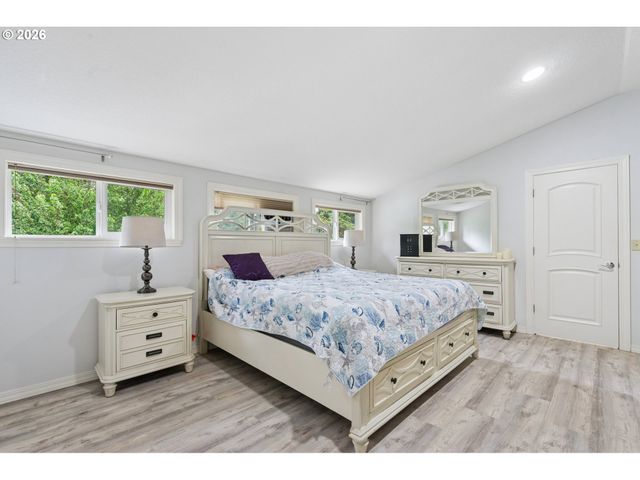 24382 S ELWOOD Rd, Colton, OR 97017