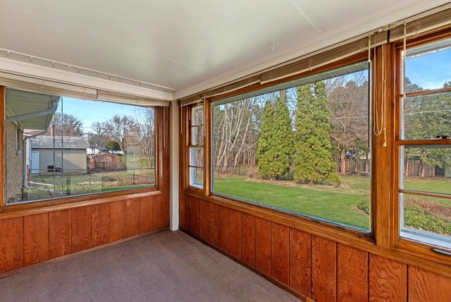 609 Greenfield Avenue, Beaver Dam, WI 53916