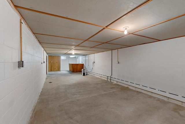 609 Greenfield Avenue, Beaver Dam, WI 53916