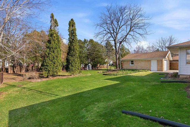609 Greenfield Avenue, Beaver Dam, WI 53916