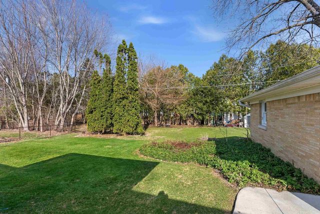 609 Greenfield Avenue, Beaver Dam, WI 53916