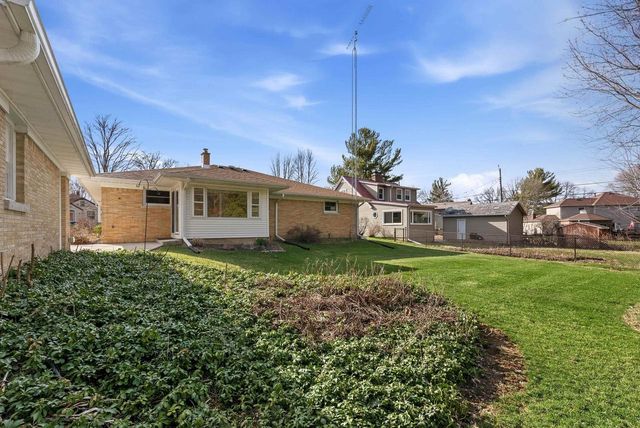 609 Greenfield Avenue, Beaver Dam, WI 53916