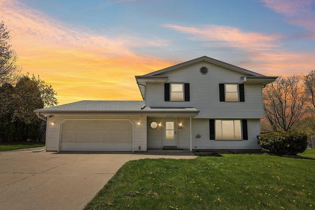 W156N10303 Pilgrim ROAD, Germantown, WI 53022