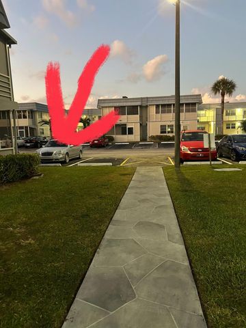 446 Brittany J, Delray Beach, FL 33446