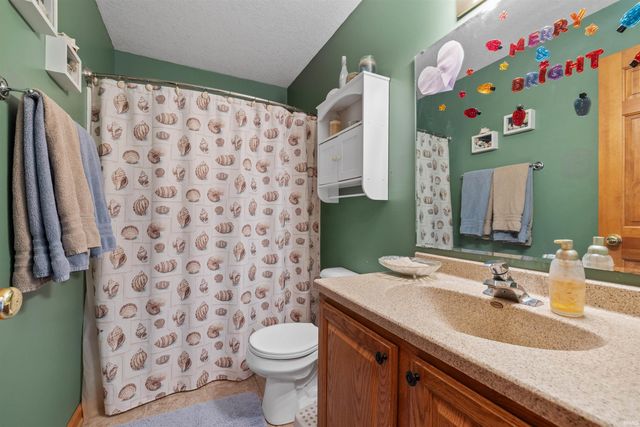 9530 Mill Ridge Run, Fort Wayne, IN 46835