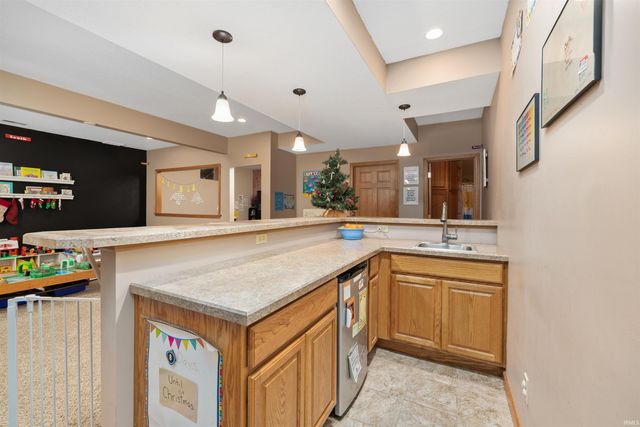 9530 Mill Ridge Run, Fort Wayne, IN 46835