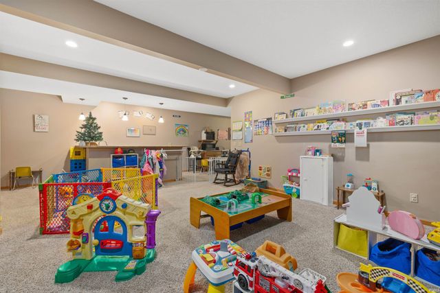 9530 Mill Ridge Run, Fort Wayne, IN 46835