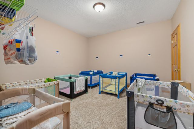 9530 Mill Ridge Run, Fort Wayne, IN 46835