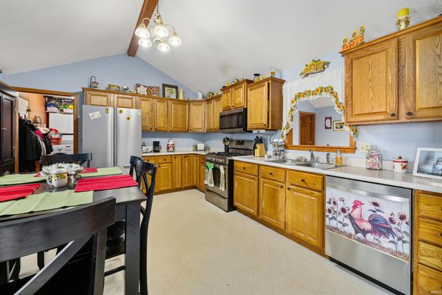 9530 Mill Ridge Run, Fort Wayne, IN 46835