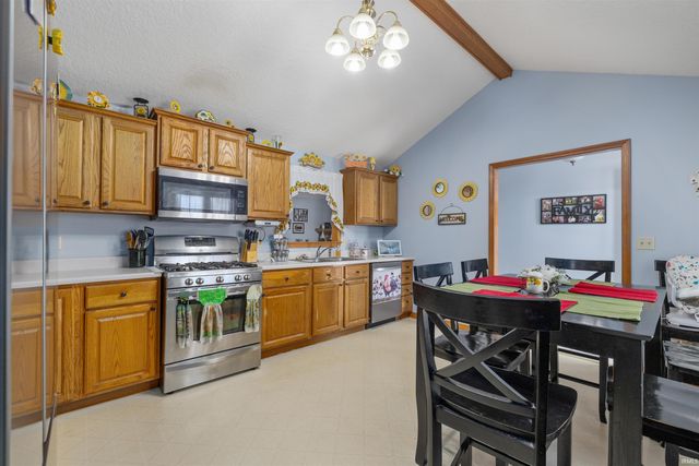 9530 Mill Ridge Run, Fort Wayne, IN 46835