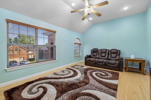 2133 Christina Ct, Hermitage, TN 37076