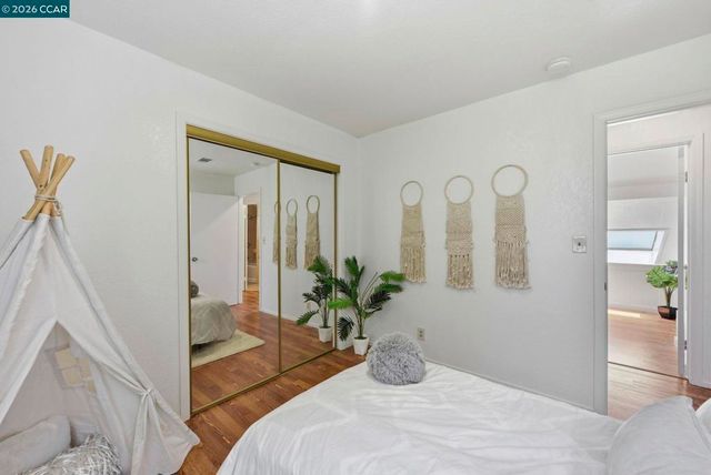 1711 WILLOW STREET, Alameda, CA 94501