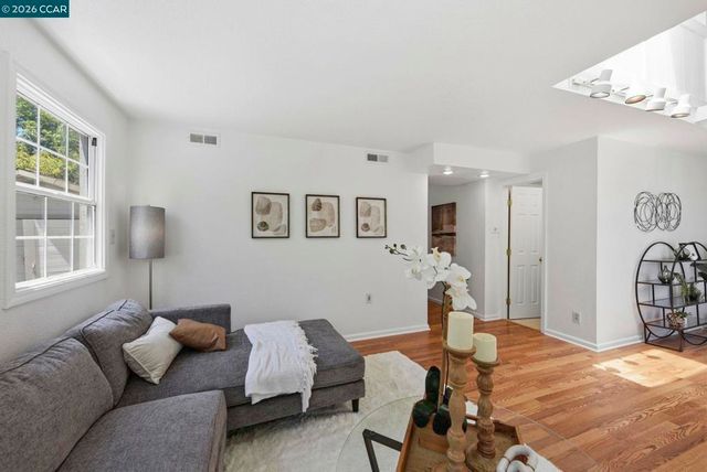 1711 WILLOW STREET, Alameda, CA 94501