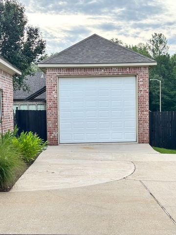 605 Jade Circle, Haughton, LA 71037