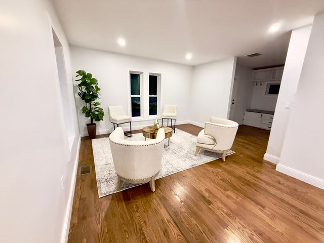 40 Centre St, Danvers, MA 01923