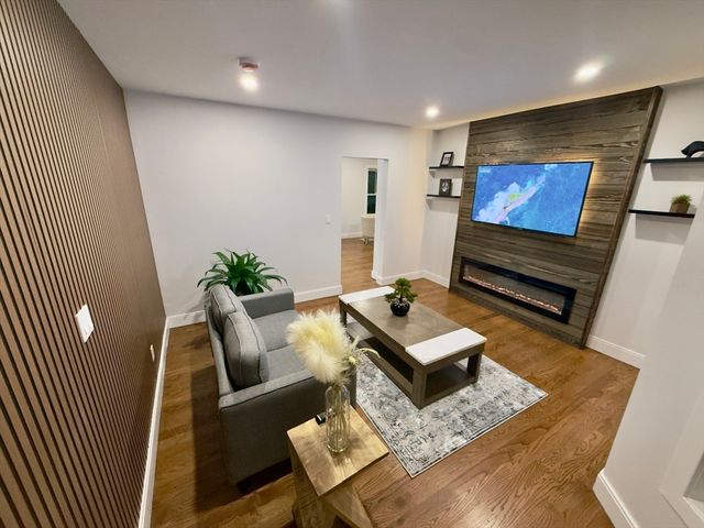 40 Centre St, Danvers, MA 01923