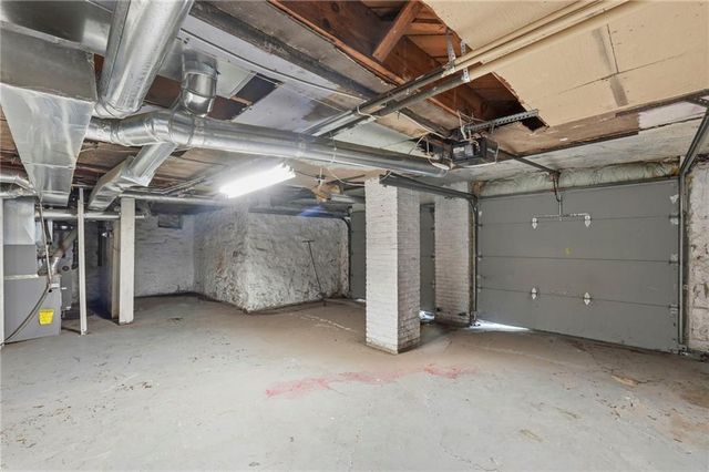 401-403 E 63rd Terrace, Kansas City, MO 64110