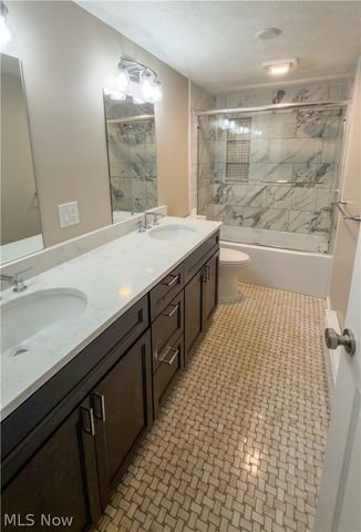 8796 Evergreen Drive, Mentor, OH 44060
