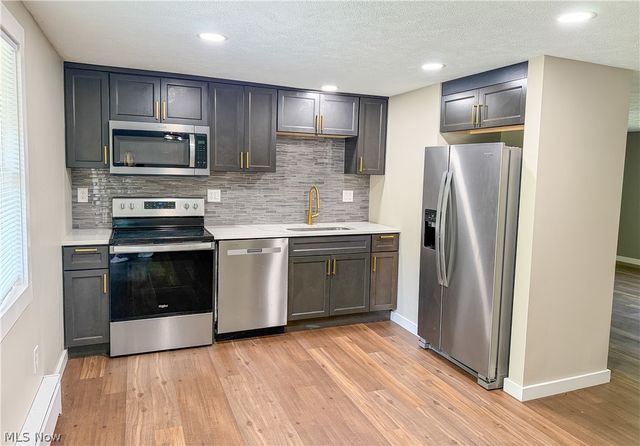 8796 Evergreen Drive, Mentor, OH 44060