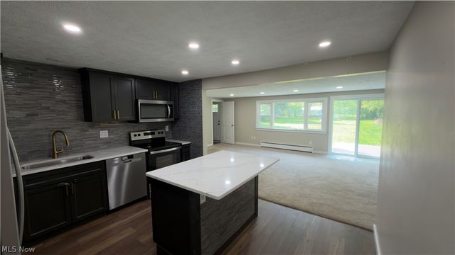 8796 Evergreen Drive, Mentor, OH 44060