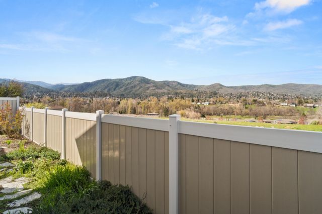 893 Plum Ridge Drive, Ashland, OR 97520