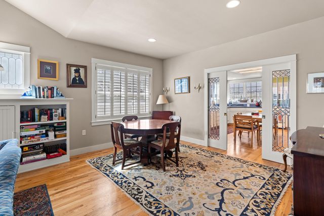 893 Plum Ridge Drive, Ashland, OR 97520