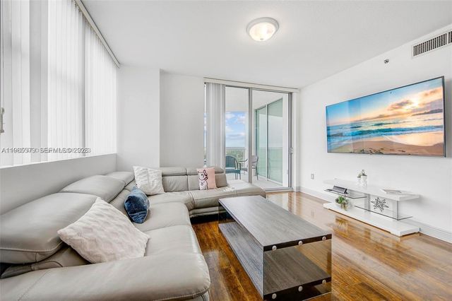 2681 N Flamingo Rd 1201S, Sunrise, FL 33323