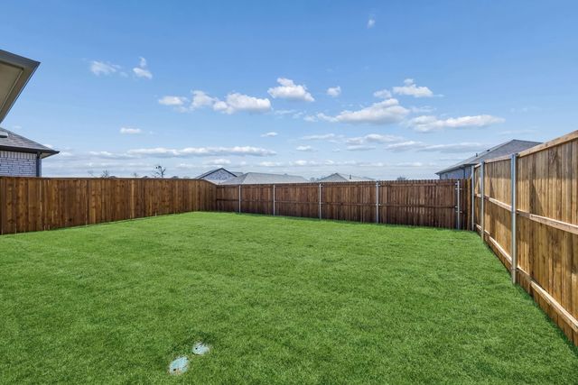 321 Millwood Road, Lavon, TX 75166