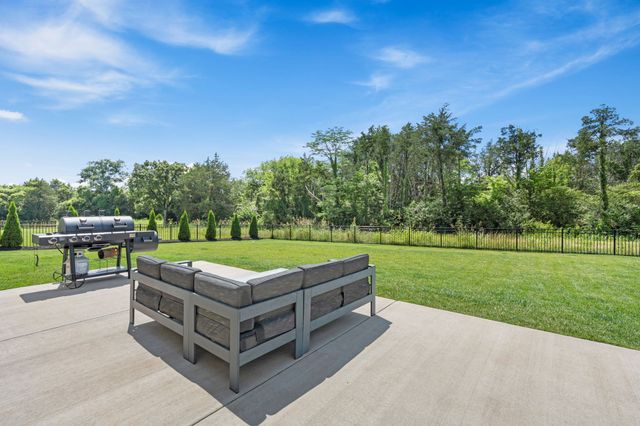 1116 Angela Ann Ct, Nolensville, TN 37135