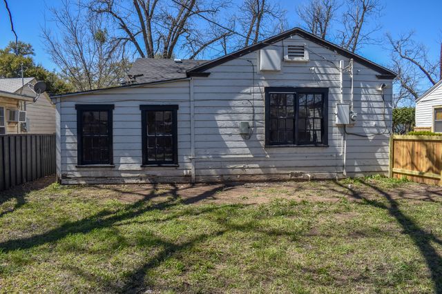 1202 N Grant, Brady, TX 76825