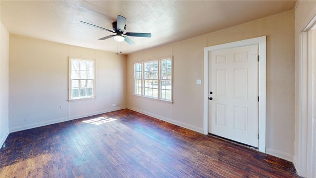 1202 N Grant, Brady, TX 76825