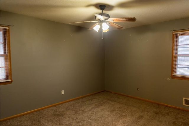 907 S Jones Road, Independence, MO 64056