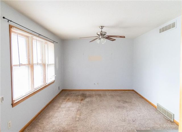 907 S Jones Road, Independence, MO 64056