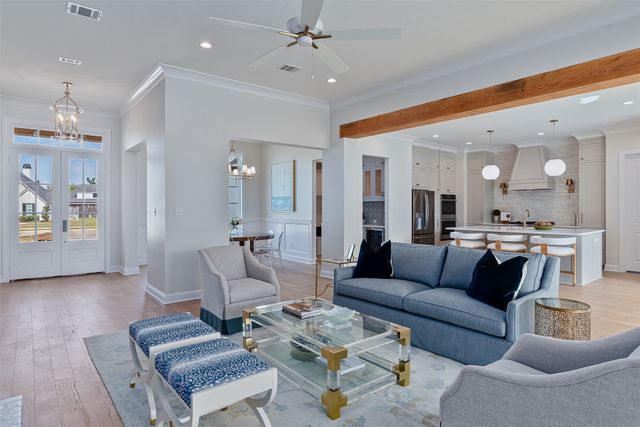 2125 Garrett Farms Row, Shreveport, LA 71106