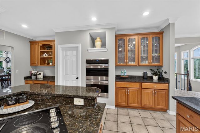 2325 Sterling Pointe Drive, Chesterfield, MO 63005