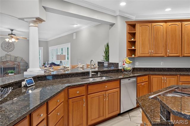 2325 Sterling Pointe Drive, Chesterfield, MO 63005