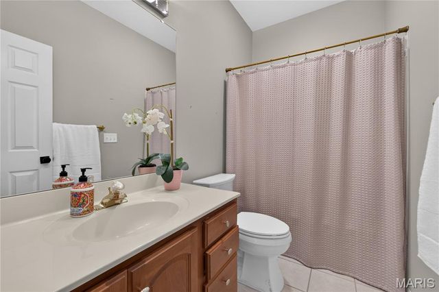2325 Sterling Pointe Drive, Chesterfield, MO 63005