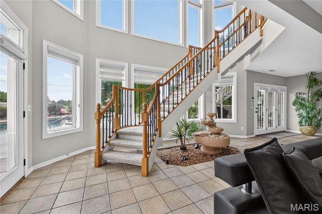 2325 Sterling Pointe Drive, Chesterfield, MO 63005