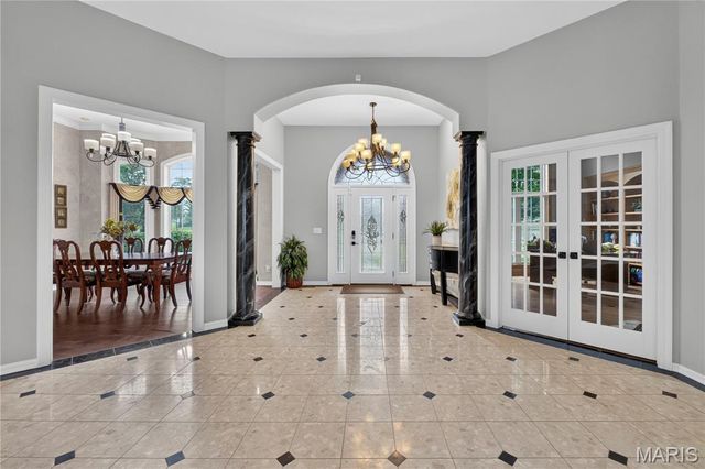 2325 Sterling Pointe Drive, Chesterfield, MO 63005