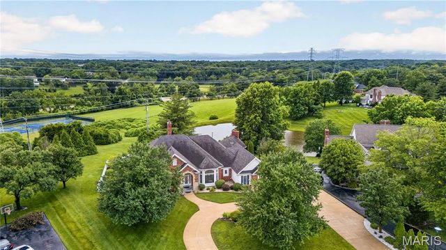 2325 Sterling Pointe Drive, Chesterfield, MO 63005