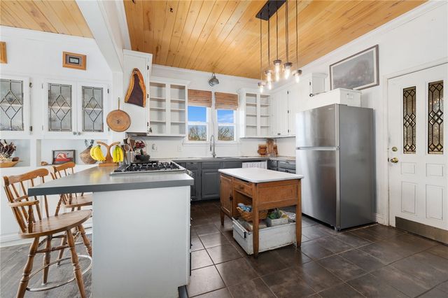 501 NW C Street, Bentonville, AR 72712