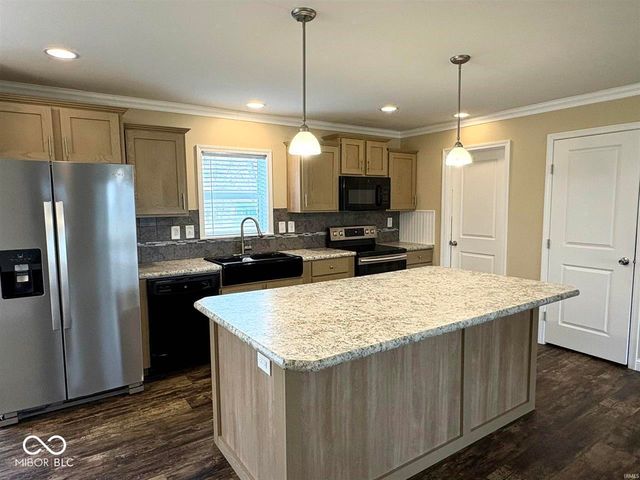 3305 N Benton Road, Muncie, IN 47304