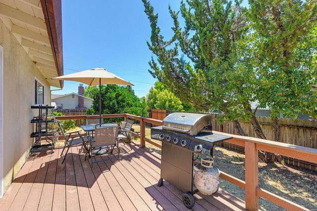 1333 Wesley Ln, Auburn, CA 95603