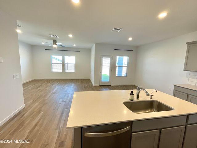12815 E Russo Drive, Vail, AZ 85641