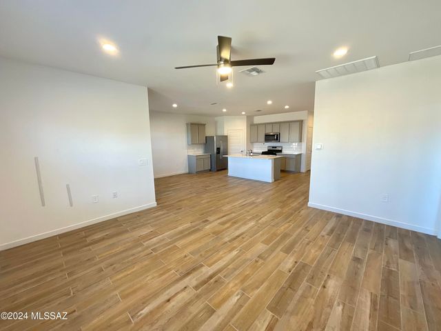12815 E Russo Drive, Vail, AZ 85641