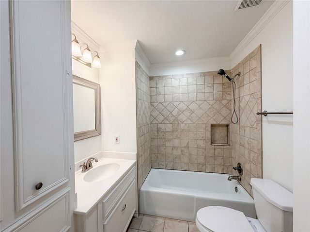 1000 Dorsey Street, Burleson, TX 76028